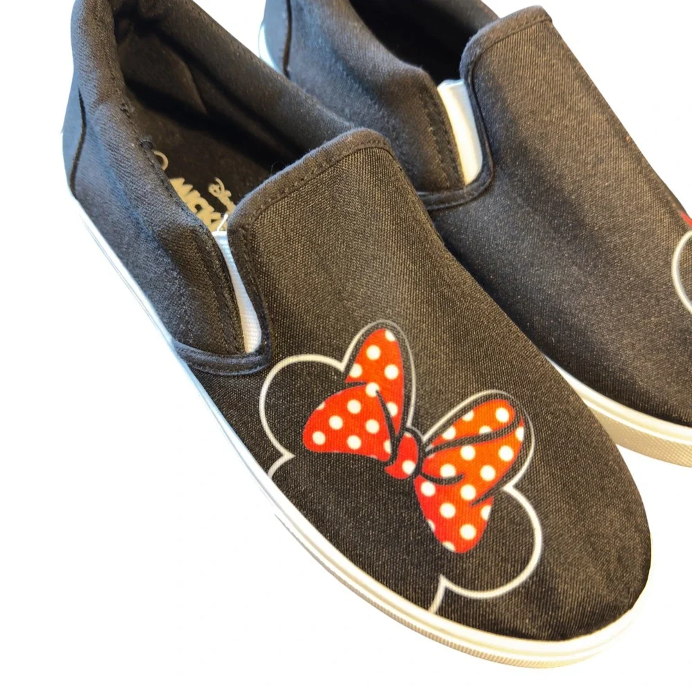 517 |Disney Mickey Mouse Slip on Sneakers Black‎ Canvas Women's Size 6